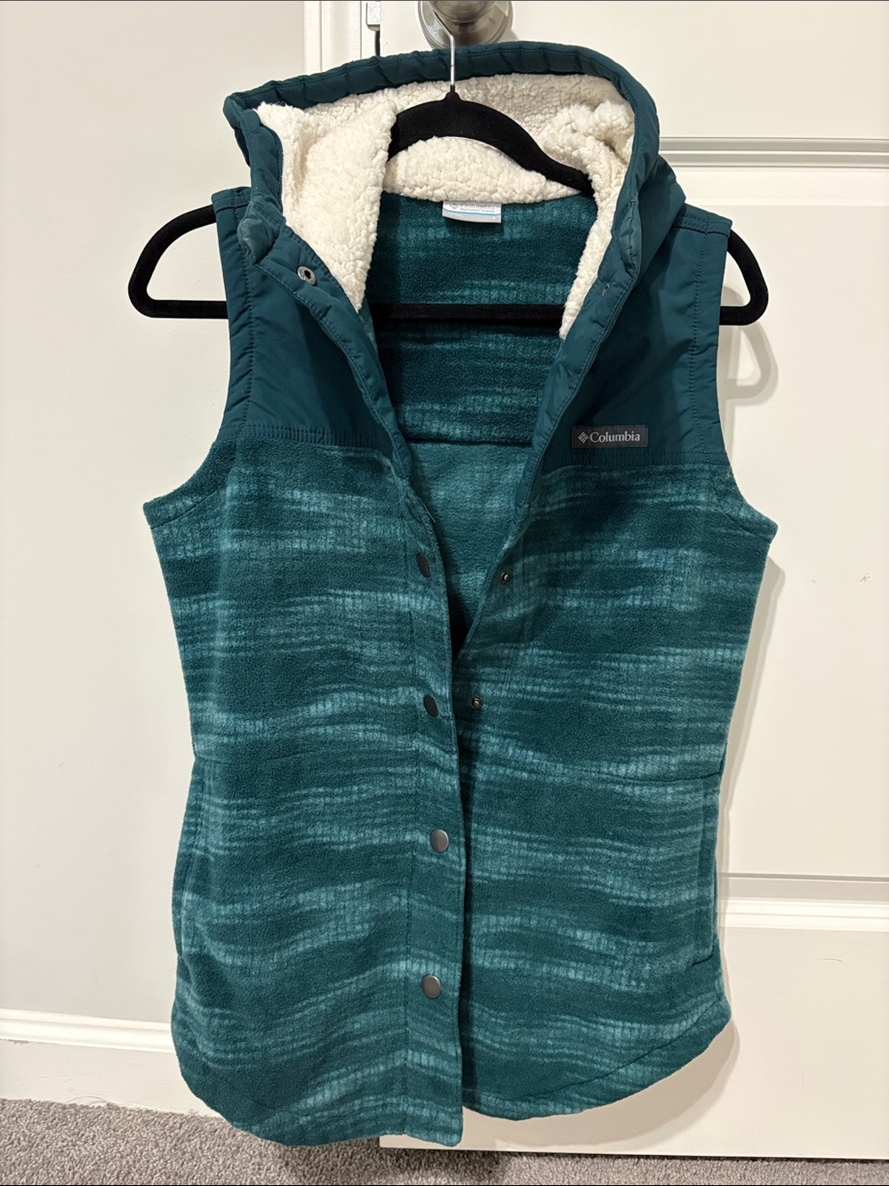 Columbia ~ Benton Springs Overlay Women's MTR Fleece Sherpa Hooded Vest